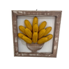 Quadro banana de madeira com pintura patina acompanha bucha e parafuso 